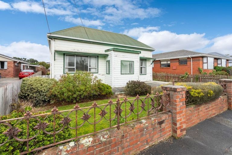 Photo of property in 24 Freyberg Street, Saint Kilda, Dunedin, 9012