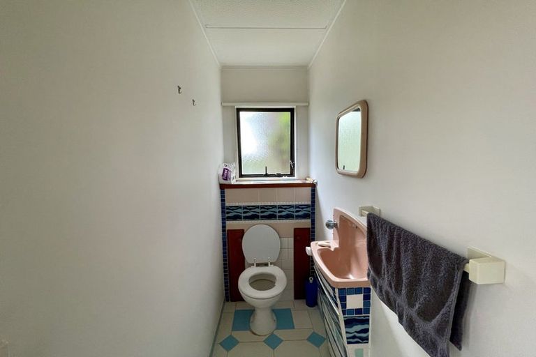 Photo of property in 2/40a Woodglen Road, Glen Eden, Auckland, 0602