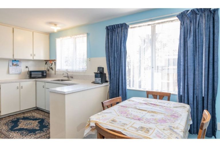 Photo of property in 2/7 Peters Lane, Spreydon, Christchurch, 8024