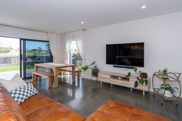 Photo of property in 2 Taeore Lane, Raglan, 3225