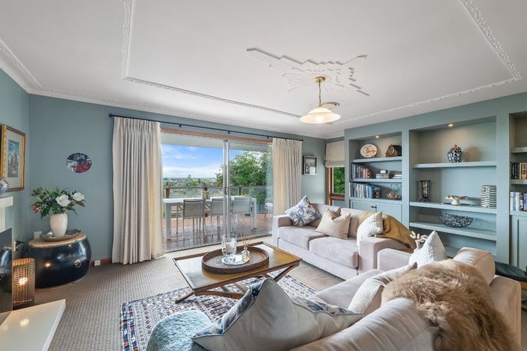 Photo of property in 1/15 Karitane Drive, Cashmere, Christchurch, 8022