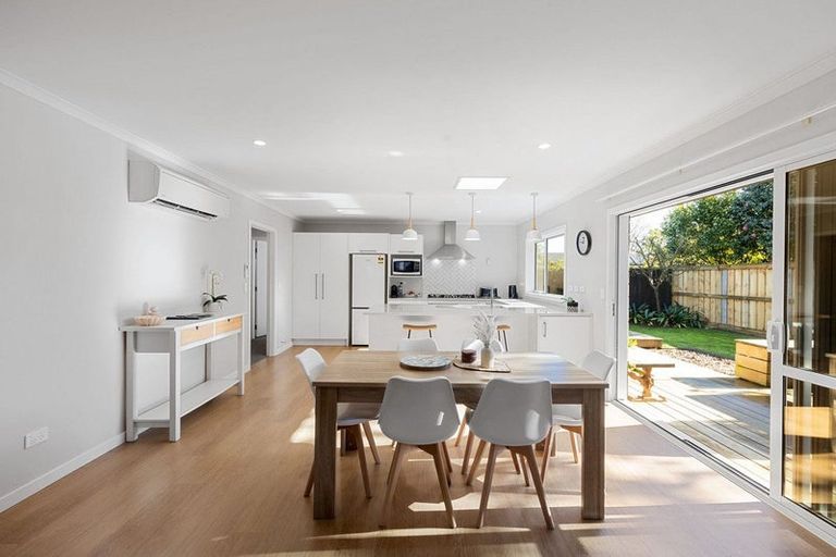 Photo of property in 28c Hamilton Road, Cambridge, 3434