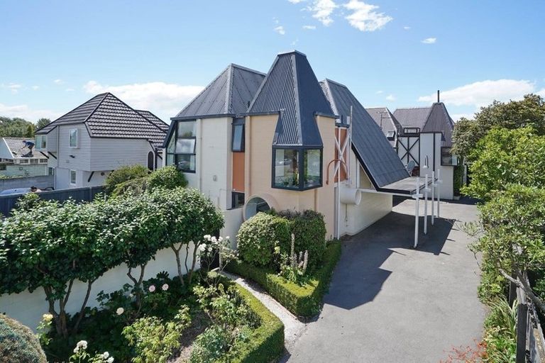 Photo of property in 76a Memorial Avenue, Ilam, Christchurch, 8053