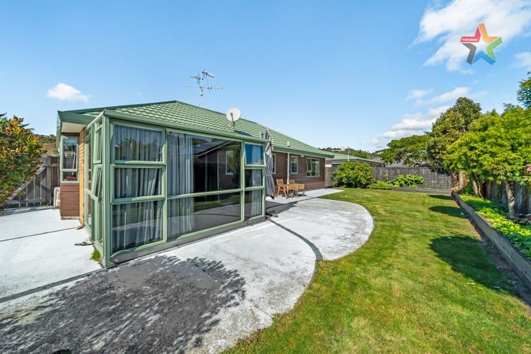 Photo of property in 36 Mary Huse Grove, Manor Park, Lower Hutt, 5019