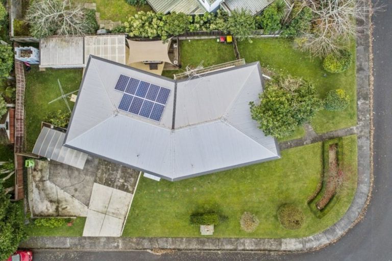 Photo of property in 1 Bushlands Place, Opaheke, Papakura, 2113