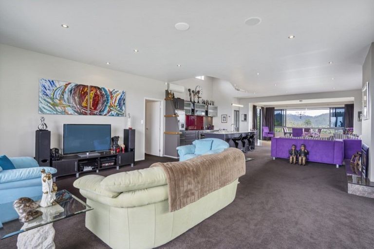 Photo of property in 114 Te Pamahue Drive, Whangamata, 3620