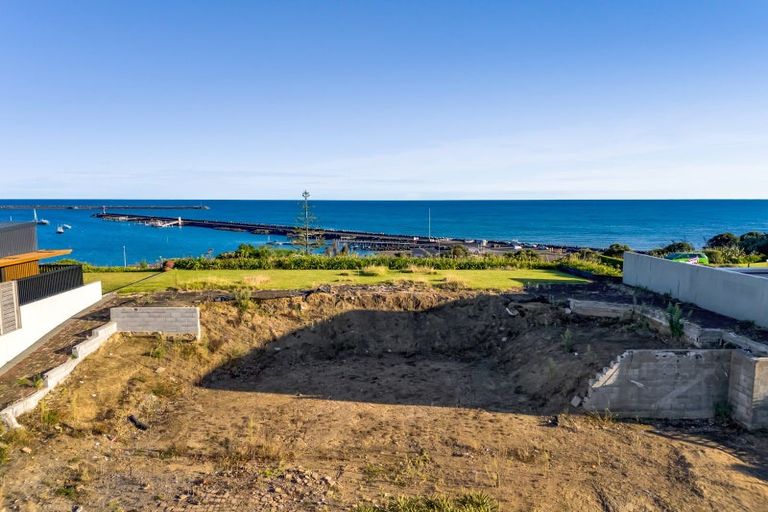 Photo of property in 38 Birdwood Avenue, Moturoa, New Plymouth, 4310