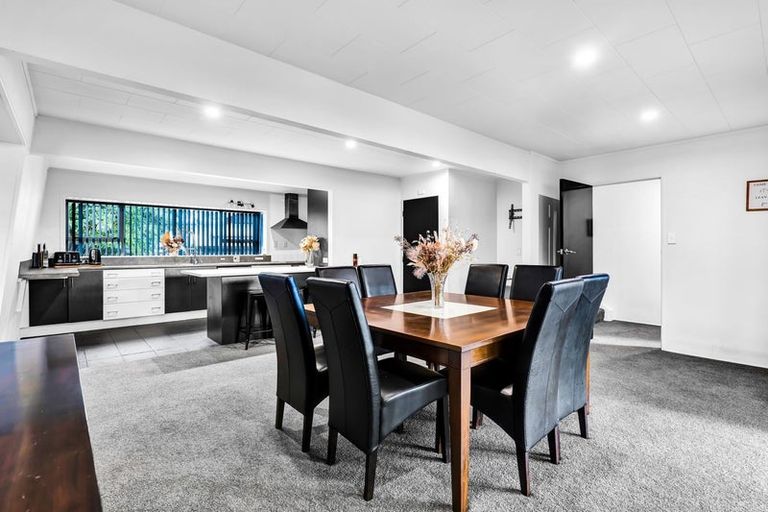 Photo of property in 52 Murray Avenue, Hawera, 4610