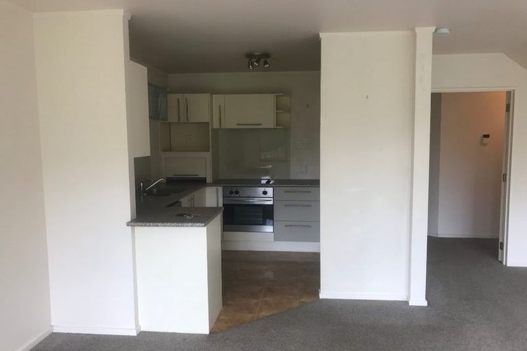 Photo of property in 8/61a Birkdale Road, Birkdale, Auckland, 0626