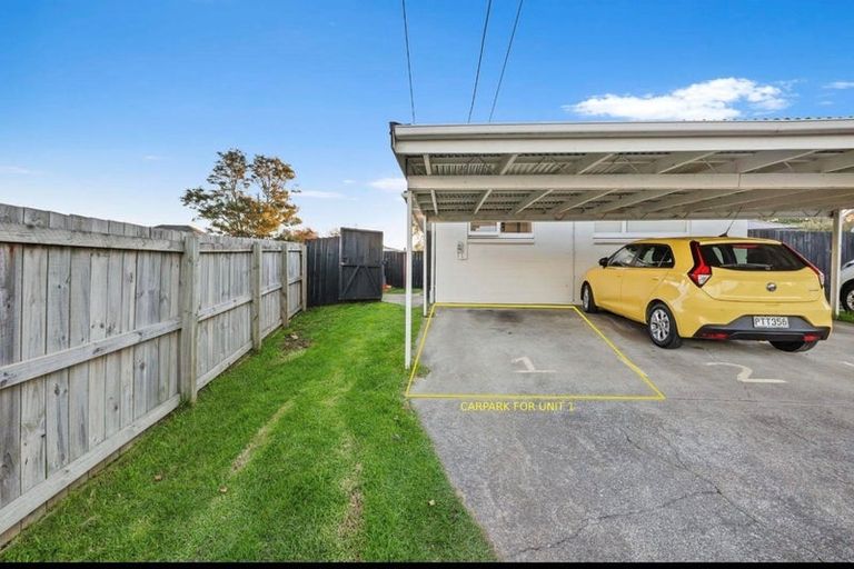 Photo of property in 1/9 Plumley Crescent, Mangere, Auckland, 2022