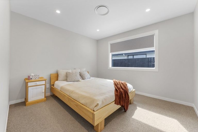 Photo of property in 16 Ivy Lane, Kelvin Grove, Palmerston North, 4414
