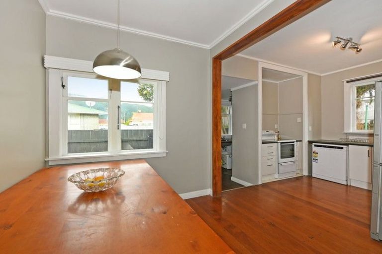 Photo of property in 158 Naenae Road, Naenae, Lower Hutt, 5011