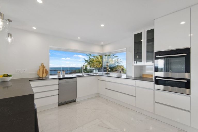 Photo of property in 27 Assisi Street, Mount Pleasant, Christchurch, 8081