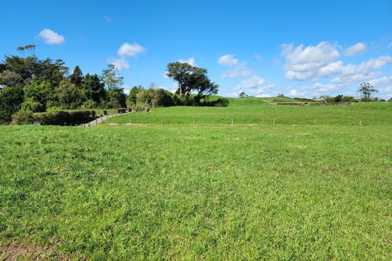 Photo of property in 868 Upland Road, Egmont Village, New Plymouth, 4372