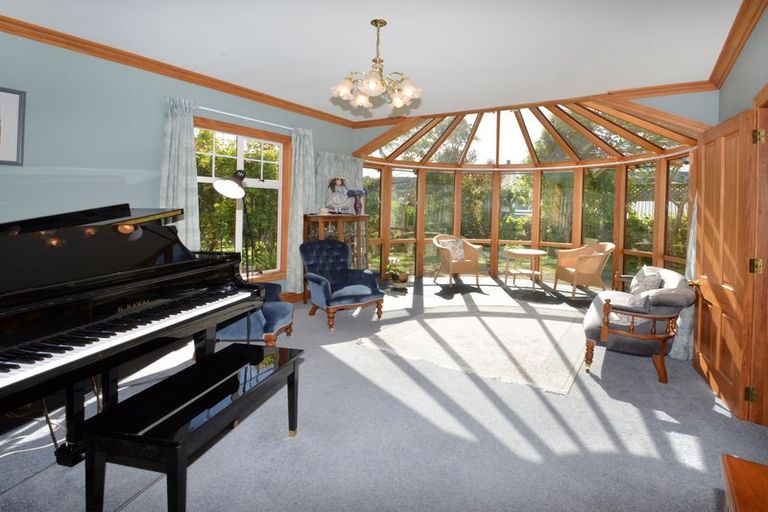 Photo of property in 1 Hadley Close, Glenleith, Dunedin, 9010