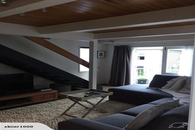 Photo of property in 24 Cottleville Terrace, Thorndon, Wellington, 6011