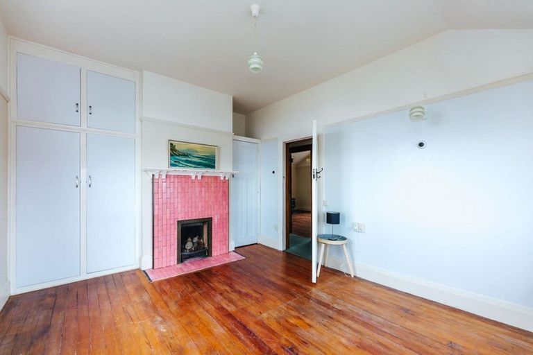 Photo of property in 35 Wharfe Street, South Hill, Oamaru, 9400