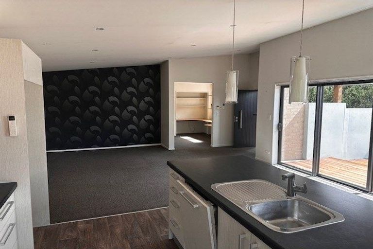 Photo of property in 58 Mcgregors Road, Bromley, Christchurch, 8062