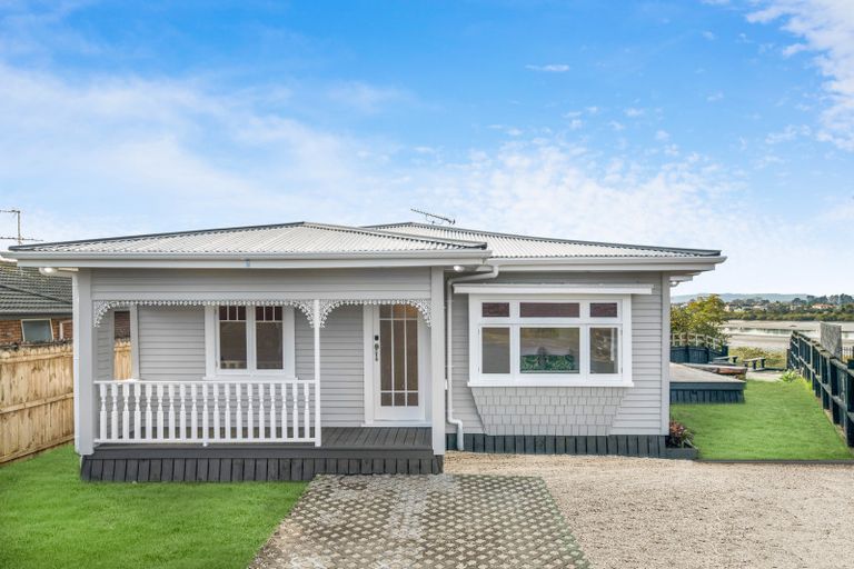 Photo of property in 75 Waimahia Avenue, Weymouth, Auckland, 2103