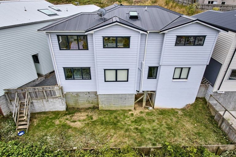 Photo of property in 75 Erlestoke Crescent, Churton Park, Wellington, 6037