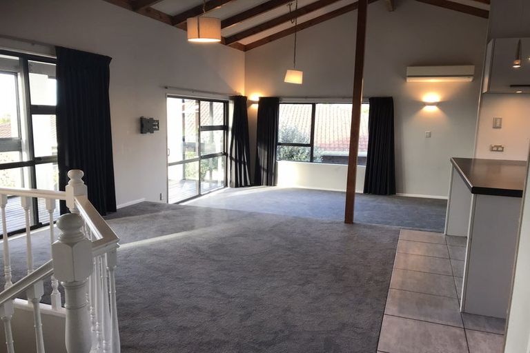 Photo of property in 2/2 Monde Place, Clover Park, Auckland, 2019