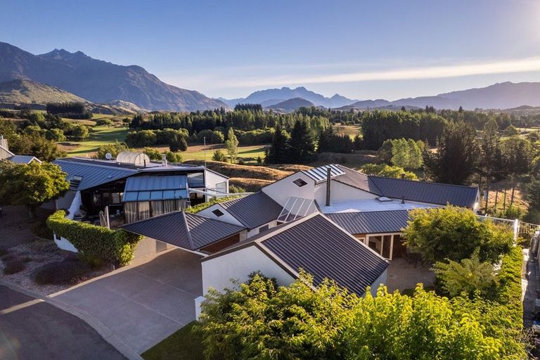 Photo of property in 13 Shaw Street, Arrowtown, 9302