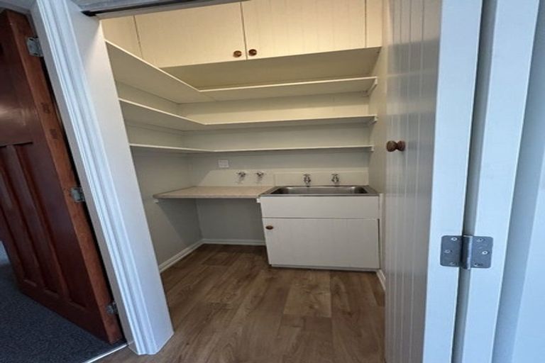 Photo of property in 10 Cambridge Terrace, Masterton, 5810