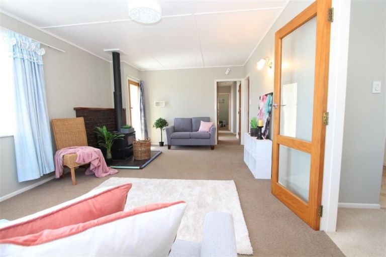 Photo of property in 81 Beazley Avenue, Paparangi, Wellington, 6037