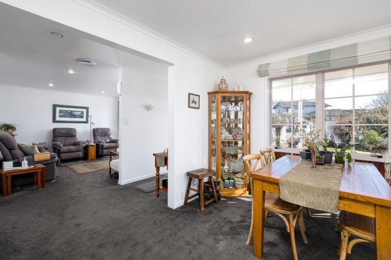 Photo of property in 17 Churchill Place, Waimate, 7924