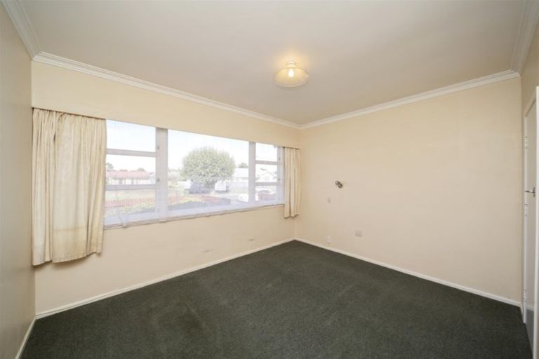 Photo of property in 13 Dixon Avenue, Hawera, 4610