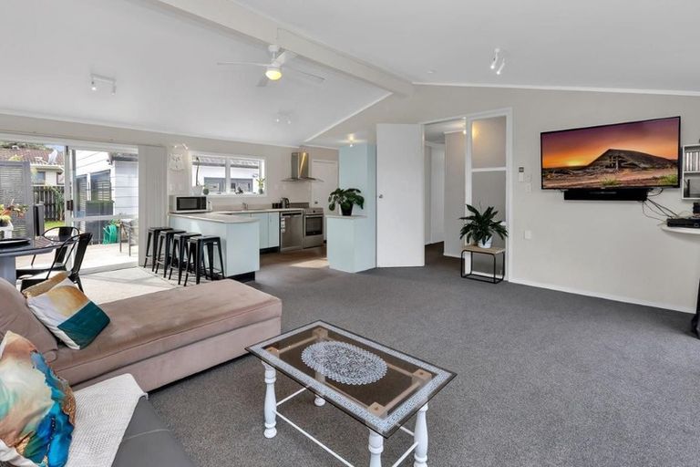 Photo of property in 37c Pyle Road West, One Tree Point, 0118