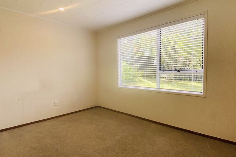 Photo of property in 31 Contessa Drive, Glenfield, Auckland, 0629