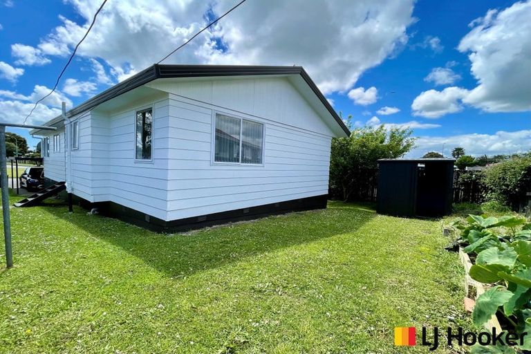 Photo of property in 3/10 Penion Drive, Flat Bush, Auckland, 2023