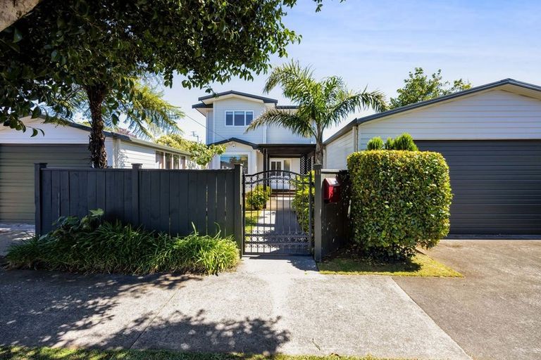 Photo of property in 11 George Street, Lower Vogeltown, New Plymouth, 4310