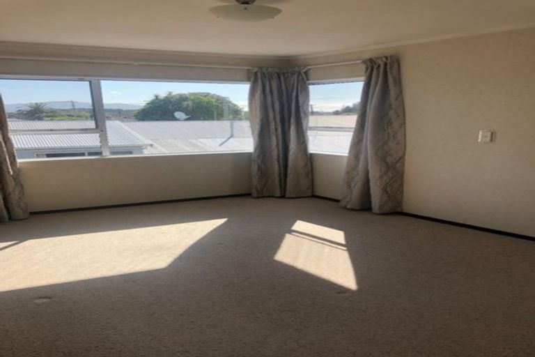Photo of property in 70b Rimu Street, Waikanae, 5036