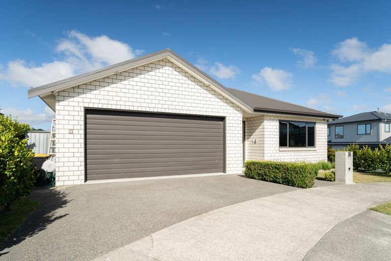 Photo of property in 35 Trelawny Terrace, Grenada Village, Wellington, 6037