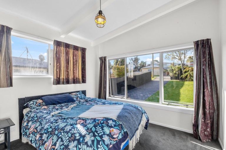 Photo of property in 97a Kawaha Point Road, Kawaha Point, Rotorua, 3010