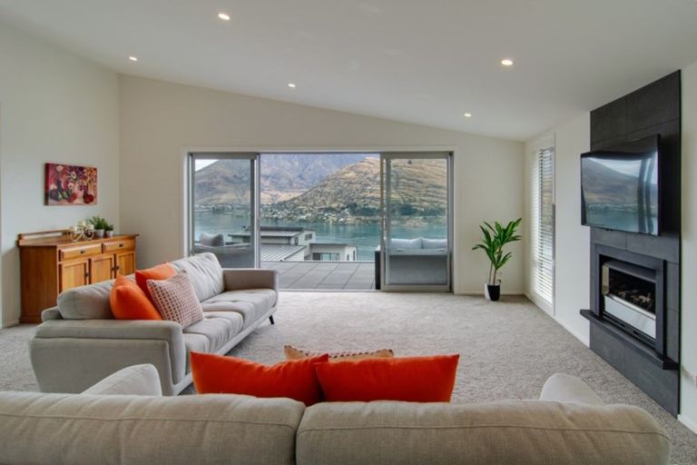 Photo of property in St Andrews Park, 44b Highview Terrace, Queenstown, 9300