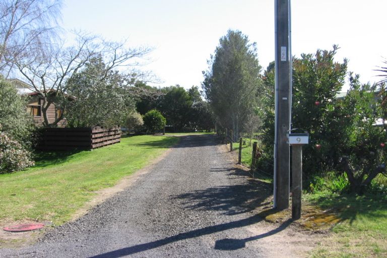 Photo of property in 9 Hardy Place, Cooks Beach, Whitianga, 3591