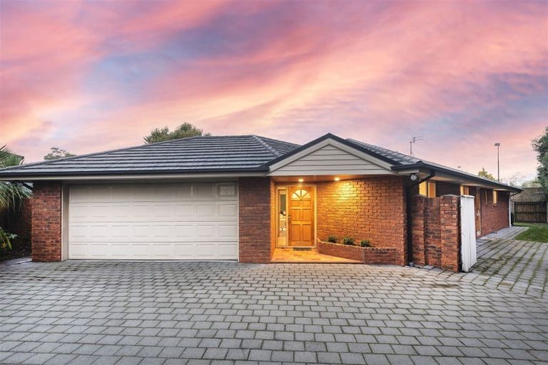 Photo of property in 272 Waimairi Road, Ilam, Christchurch, 8041