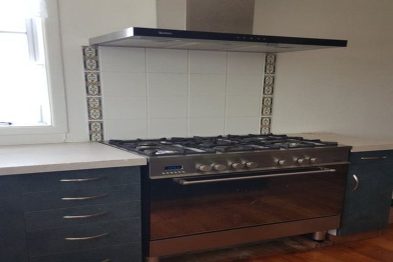 Photo of property in 76 South Road, Manaia, 4612