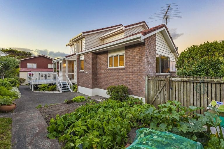 Photo of property in 16 Willjames Avenue, Algies Bay, Warkworth, 0920