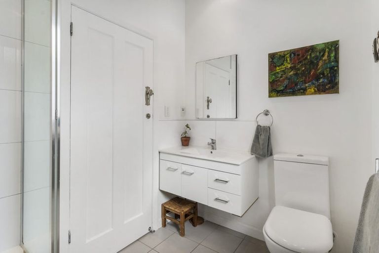 Photo of property in 30 Lambeth Road, Mount Eden, Auckland, 1041