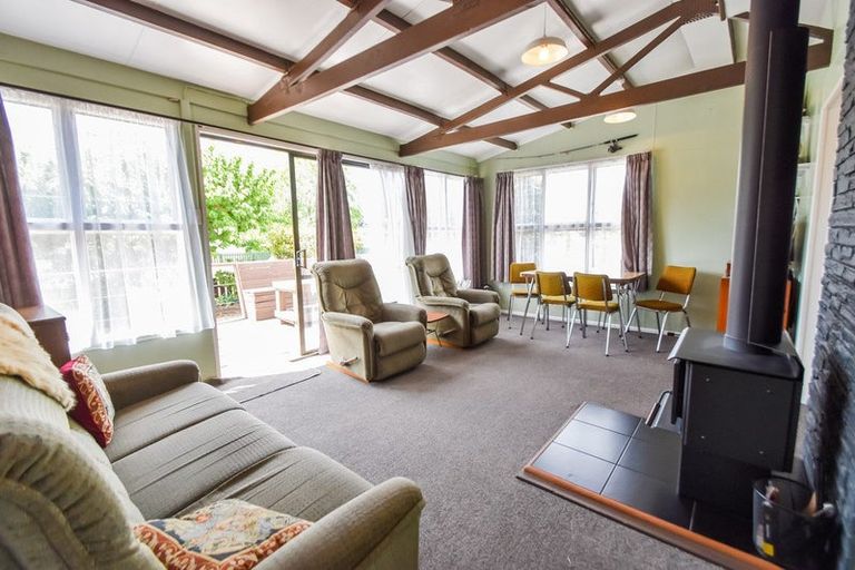 Photo of property in 32 Black Peak Road, Omarama, 9412