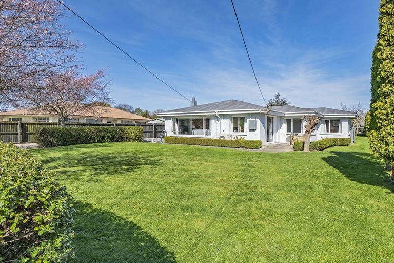 Photo of property in 35 Leeston And Lake Road, Leeston, 7632