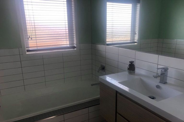 Photo of property in 11 Jasmine Grove, Maungaraki, Lower Hutt, 5010