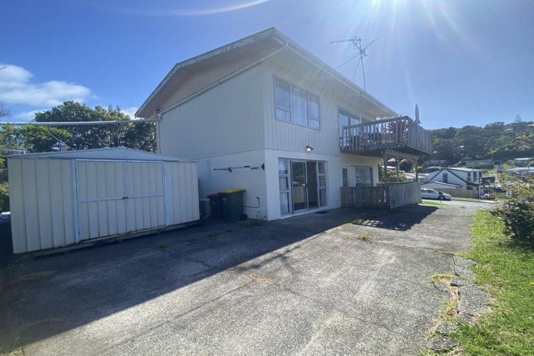 Photo of property in 3 Capitol Road, Matakatia, Whangaparaoa, 0930