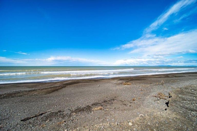 Photo of property in 19 South Crescent, Amberley, 7481