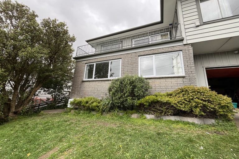 Photo of property in 17 Fraser Avenue, Johnsonville, Wellington, 6037