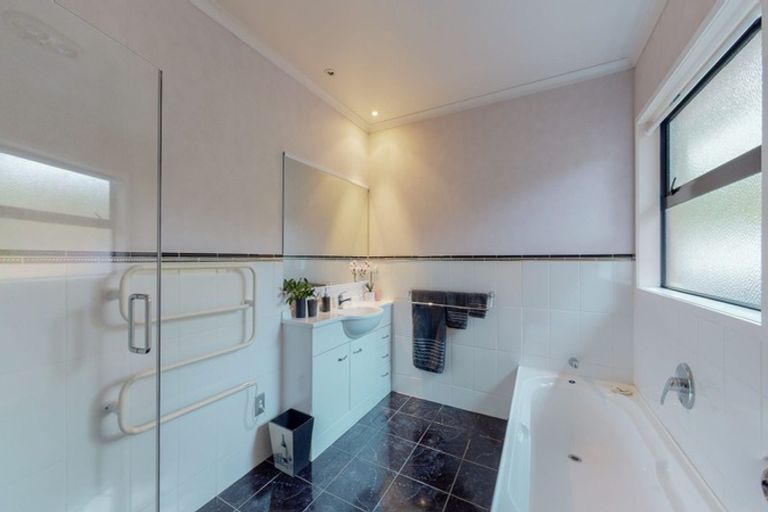 Photo of property in 42 Westview Place, Tauriko, Tauranga, 3110